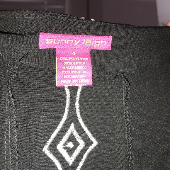 SOLD Sunny Leigh embroidered maxi skirt - Picture 5 of 7